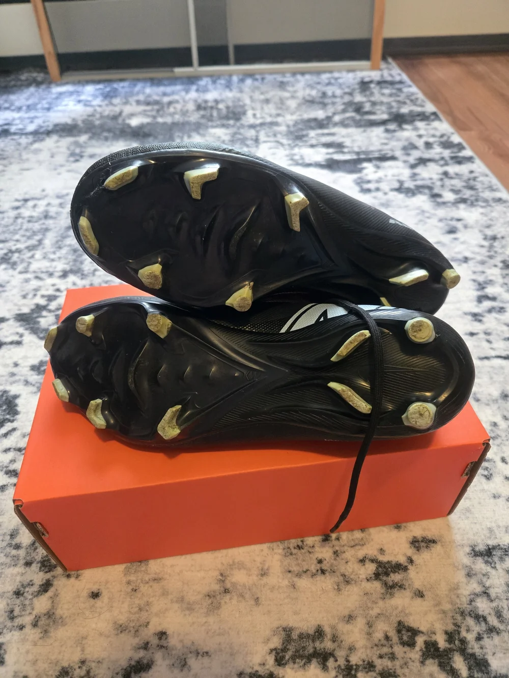 Nike Men’s Black Mercurial Superfly Soccer Cleats